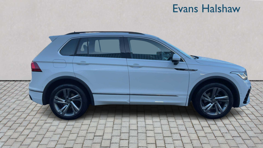 Volkswagen Tiguan 1.5 Tsi 150 R-line Edition Dsg 2023 DA73OSD White #3