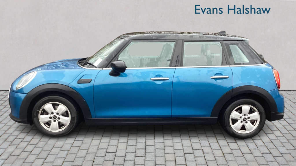 Mini Hatch 1.5 Cooper Classic Premium 2023 CK73OPU Blue #3
