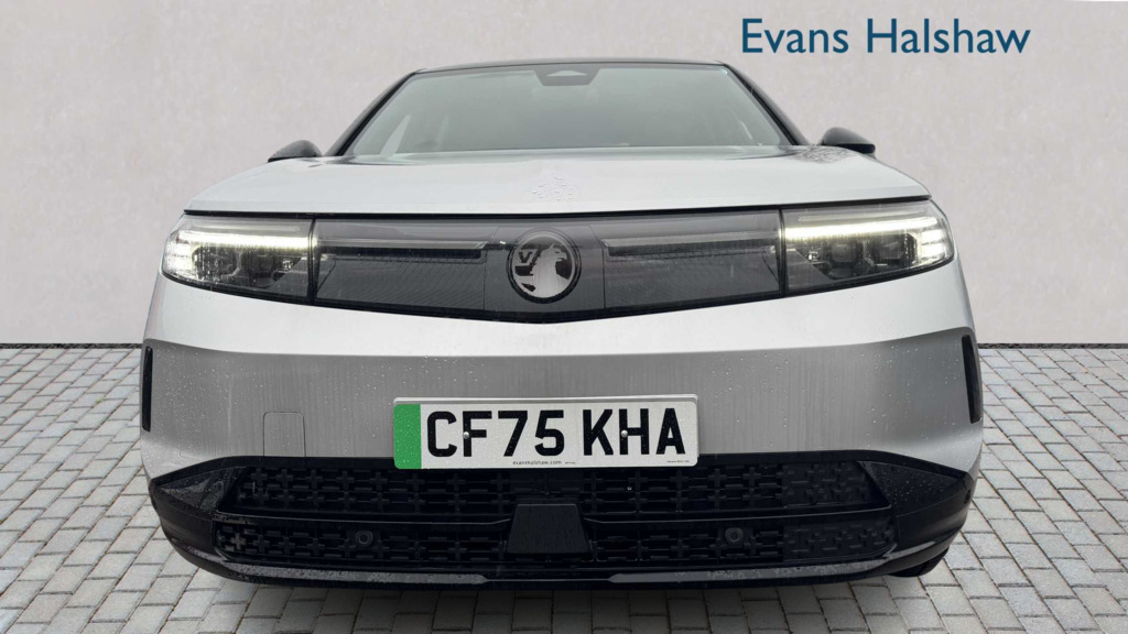 Vauxhall Grandland 157Kw Gs 73Kwh 2025 CF75KHA Silver #3