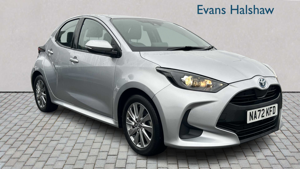 Toyota Yaris 1.5 Hybrid Icon Cvt 2022 Silver