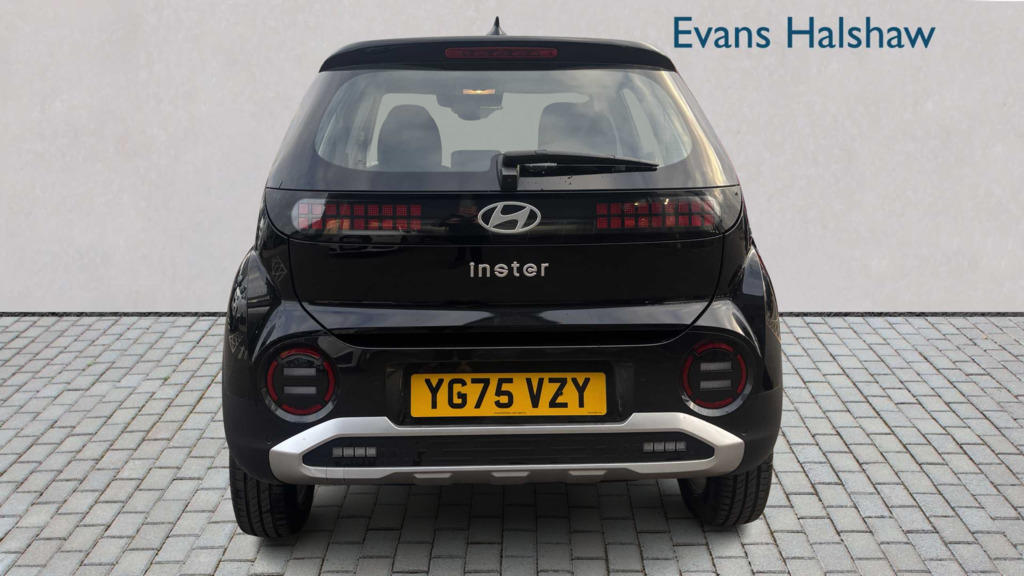 Hyundai Inster 71Kw 01 42Kwh 2025 YG75VZY Black #6