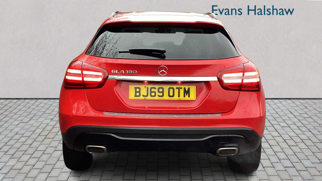Mercedes-Benz GLA Class 180 Urban Edition 2019 BJ69OTM Red #4