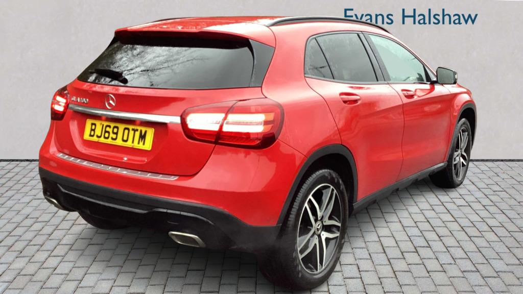 Mercedes-Benz GLA Class 180 Urban Edition 2019 BJ69OTM Red #3