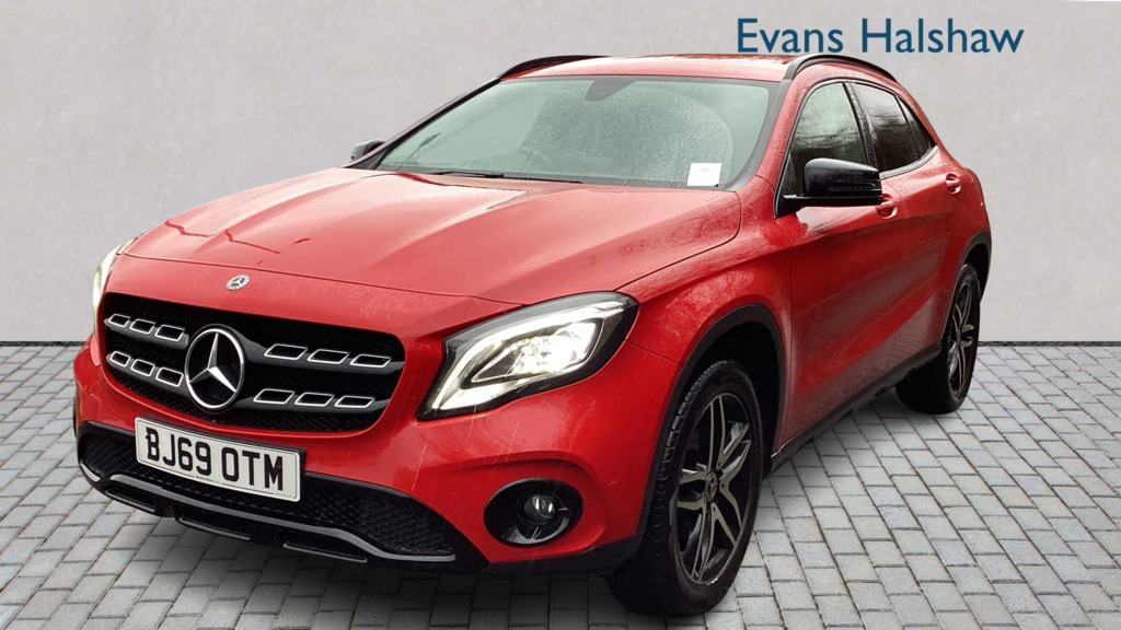 Mercedes-Benz GLA Class 180 Urban Edition 2019 BJ69OTM Red #6