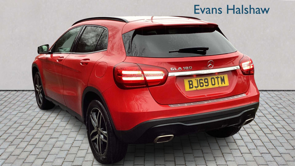 Mercedes-Benz GLA Class 180 Urban Edition 2019 BJ69OTM Red #5