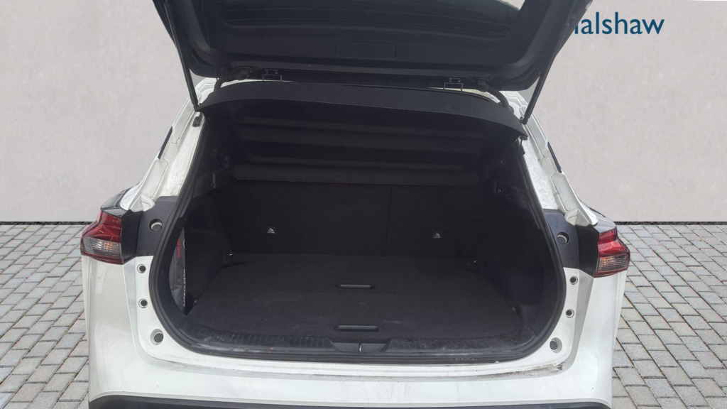Nissan Qashqai 1.5 E-power N-connecta 2022 SM72LGJ White #5