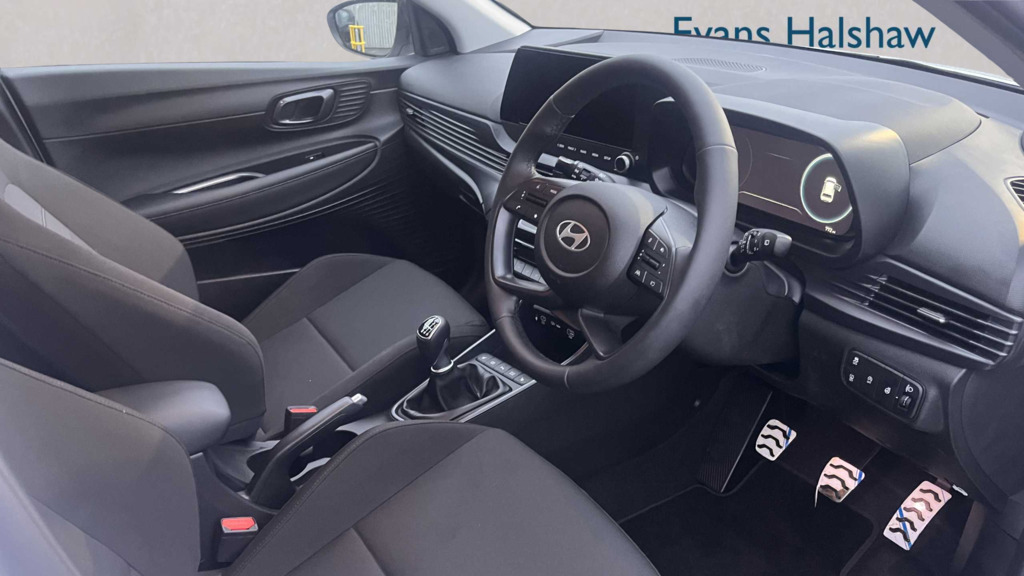 Hyundai Bayon 1.0 Tgdi 90 Tech Line 2025 MD75UWP White #6