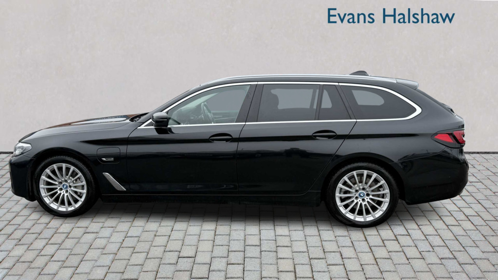 BMW 5 Series 530E Se 2023 YD23AJF Black #4