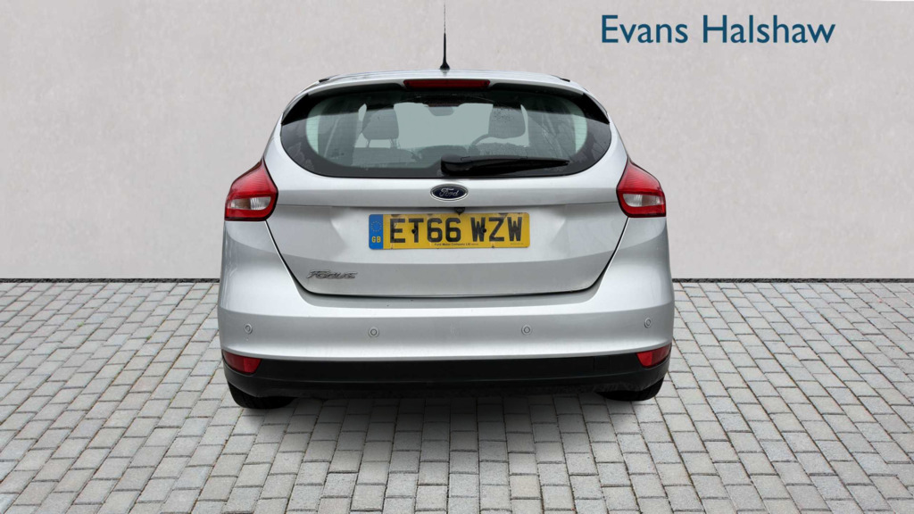 Ford Focus 1.5 Tdci 120 Titanium X Navigation 2017 ET66WZW Silver #4