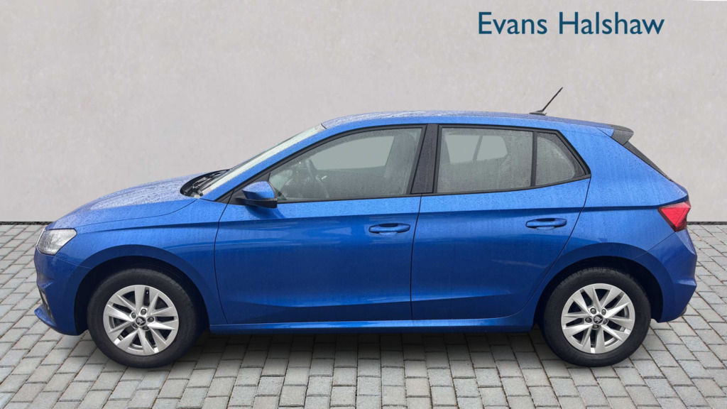 Skoda Fabia 1.0 Tsi 116 Se Edition 2025 YR25JXV Blue #3