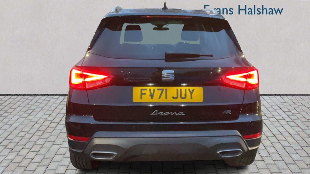 Seat Arona 1.0 Tsi 110 Fr Dsg 2022 FV71JUY Black #2