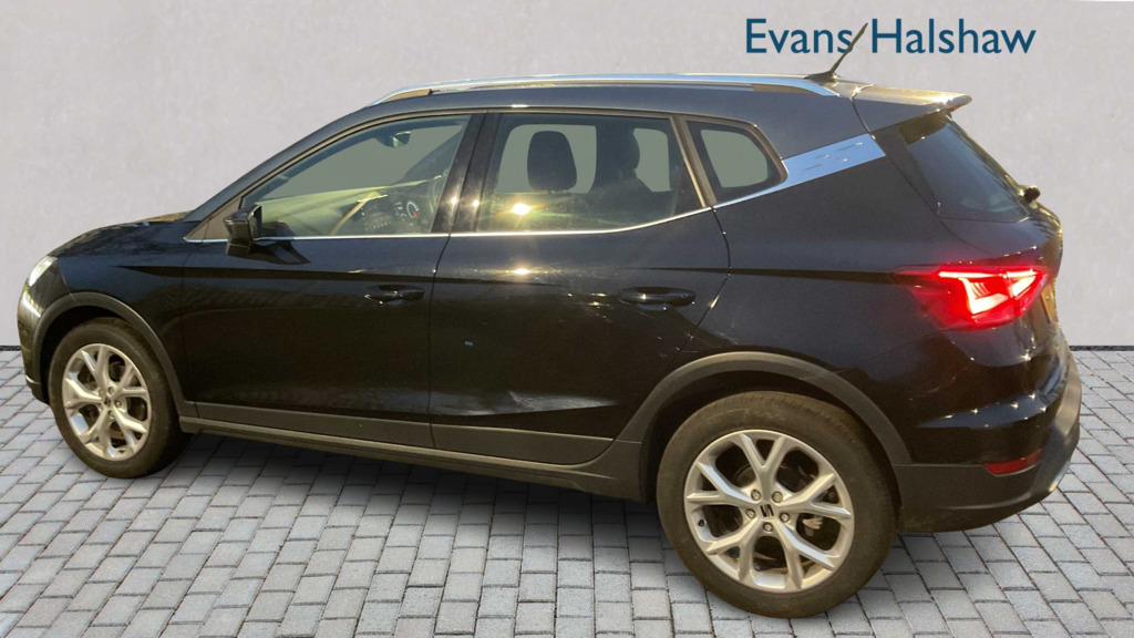 Seat Arona 1.0 Tsi 110 Fr Dsg 2022 FV71JUY Black #5
