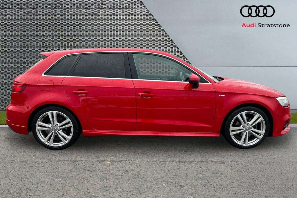 Audi A3 30 Tfsi 116 S Line 2019 Red #4