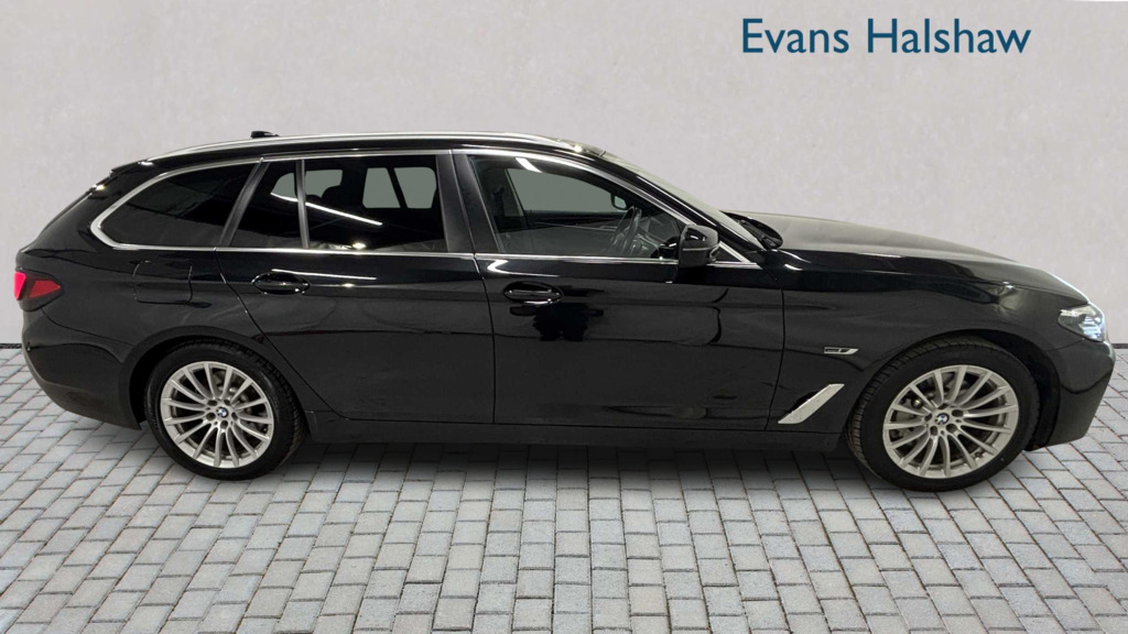 BMW 5 Series 530E Se 2023 YK23TYR Black #3
