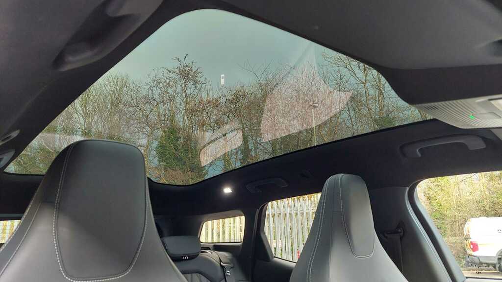 Ford Explorer 210Kw Premium 77Kwh 2025 PK75XMG White #2