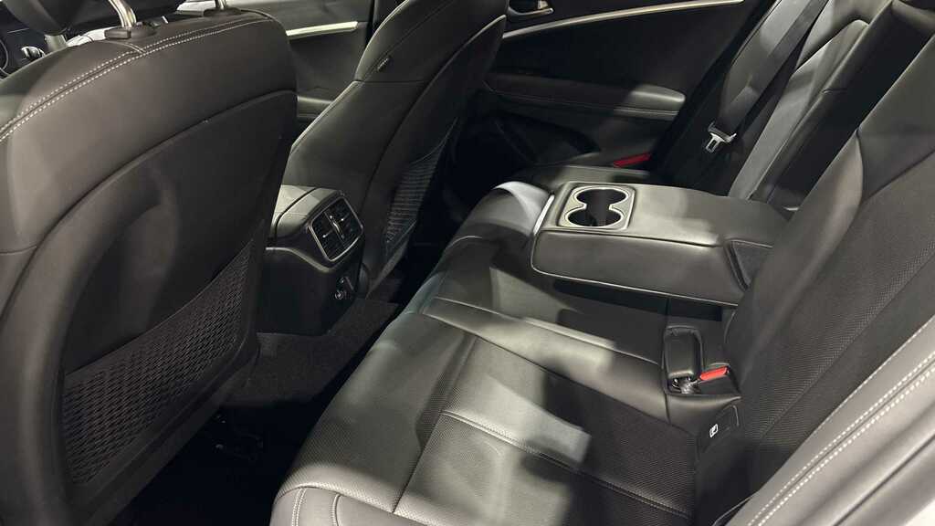 Genesis G70 2.0T 245Ps Rwd Sport Innovation Pack Blue #36