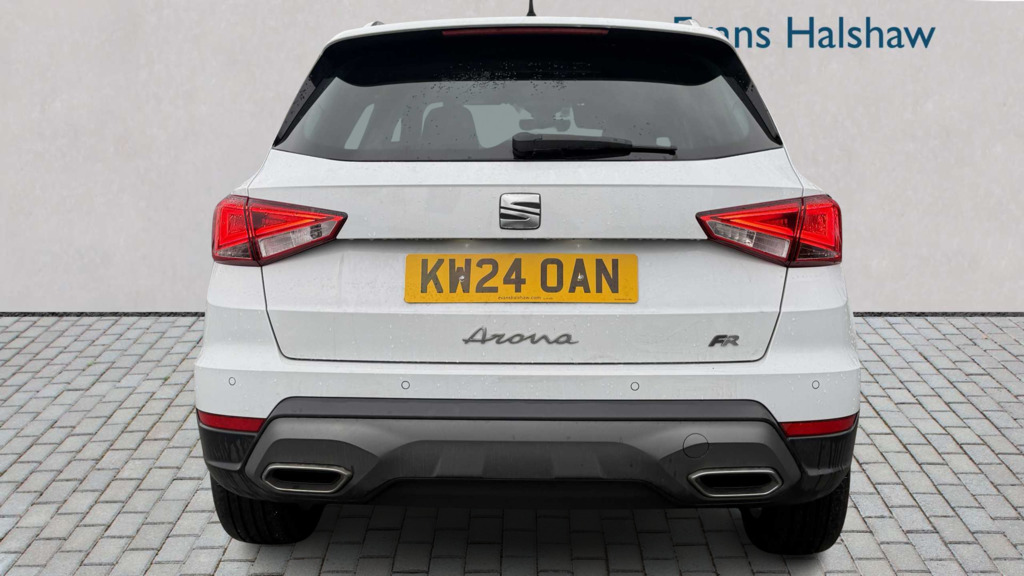 Seat Arona 1.0 Tsi 115 Fr 2024 KW24OAN White #3