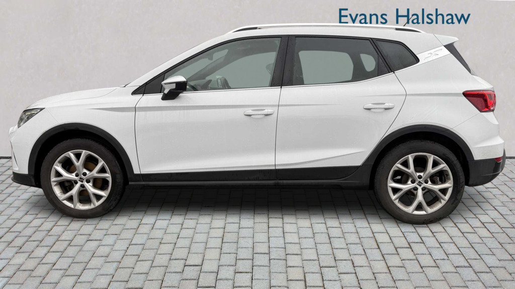 Seat Arona 1.0 Tsi 115 Fr 2024 KW24OAN White #4