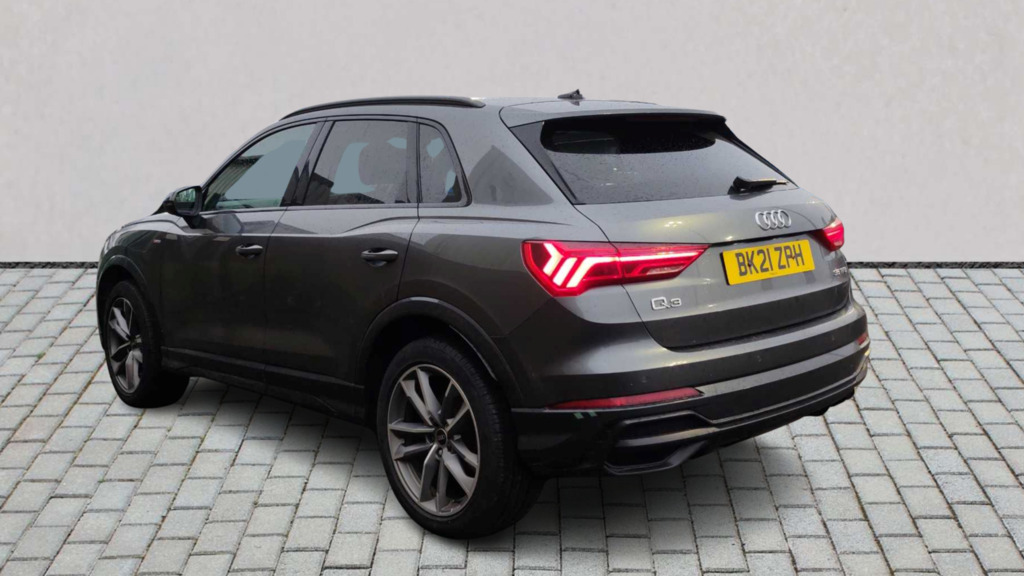 Audi Q3 35 Tfsi Black Edition S Tronic 2021 BK21ZPH Grey #2
