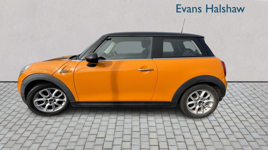 Mini Hatch 1.5 Cooper 2016 VK66ZNR Orange #4