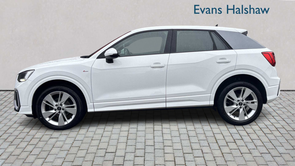 Audi Q2 35 Tfsi S Line S Tronic 2021 MJ21NVC White #3