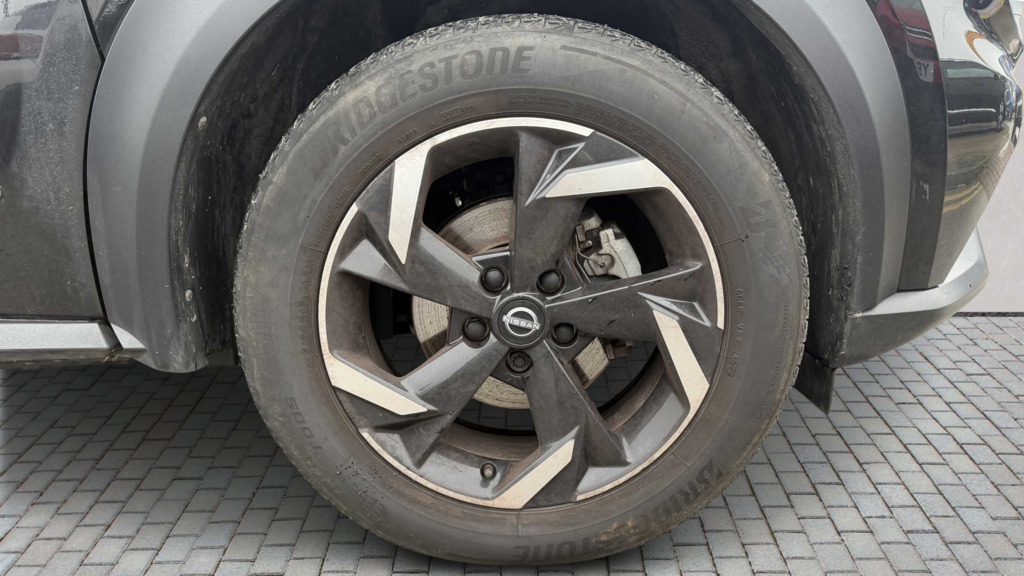Nissan Juke 1.6 Hybrid N-connecta 2023 YY72TTJ Black #5