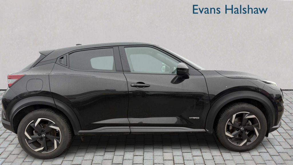 Nissan Juke 1.6 Hybrid N-connecta 2023 YY72TTJ Black #4