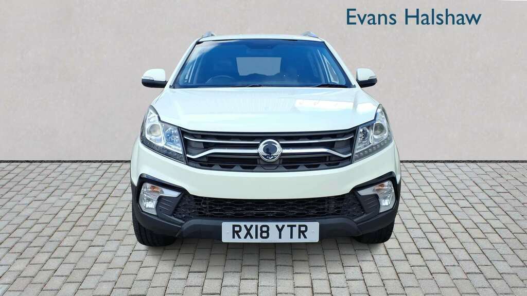 SsangYong Korando 2.2 Elx 4X4 2018 White #4