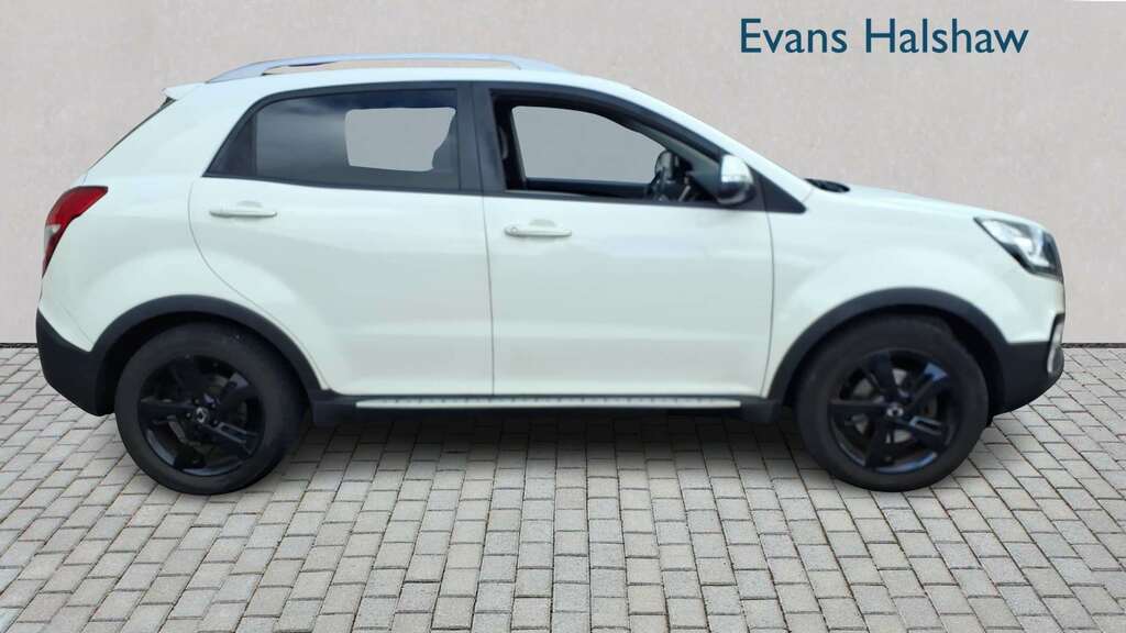 SsangYong Korando 2.2 Elx 4X4 2018 White #3