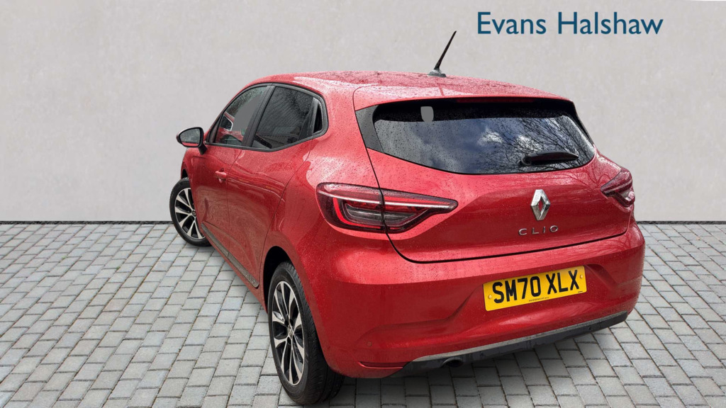 Renault Clio 1.0 Tce 100 Iconic 2021 SM70XLX Red #2