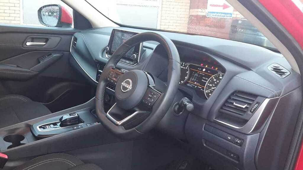 Nissan Qashqai 1.5 E-power Acenta Premium 2023 DP73FKA Red #4