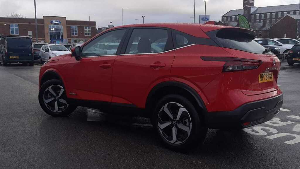 Nissan Qashqai 1.5 E-power Acenta Premium 2023 DP73FKA Red #3