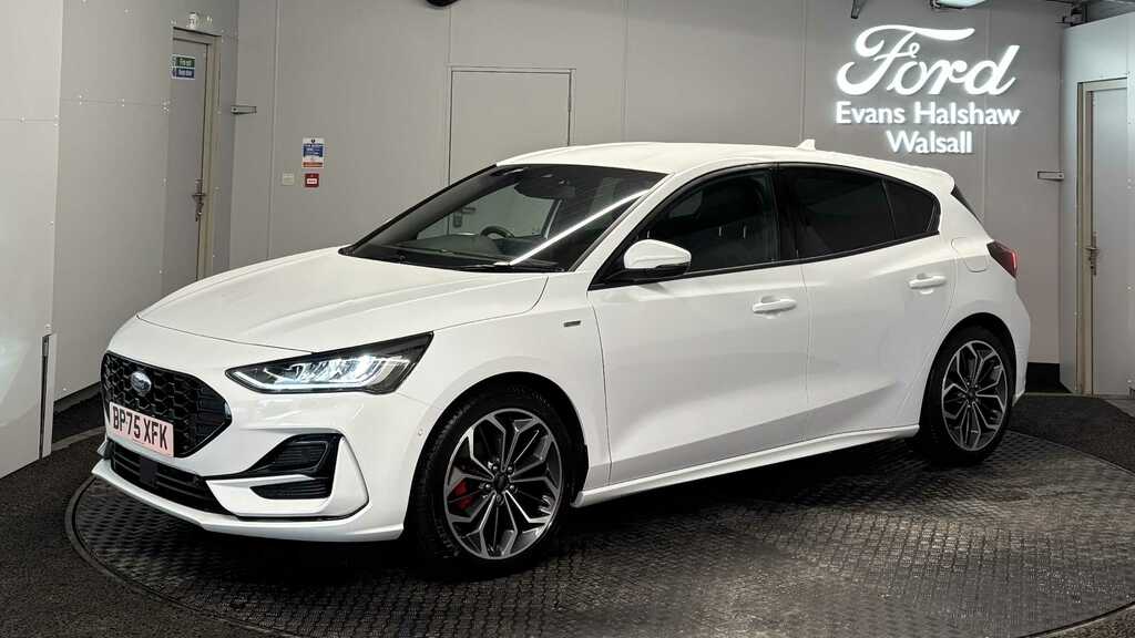 Ford Focus 1.0 Ecoboost Hybrid Mhev St-line X 2025 BP75XFK White #3