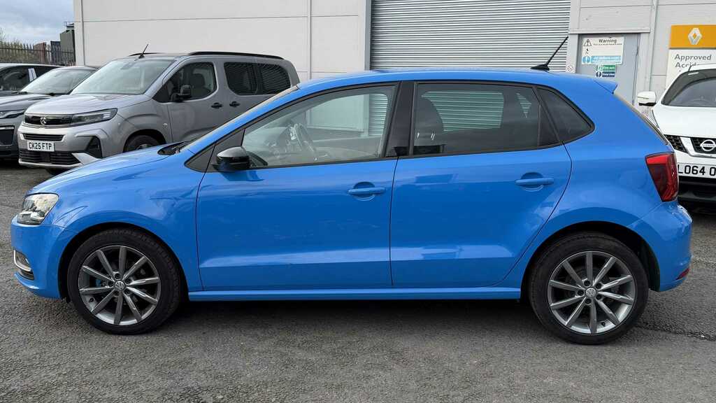 Volkswagen Polo 1.4 Tdi Se Design 2015 Blue #3