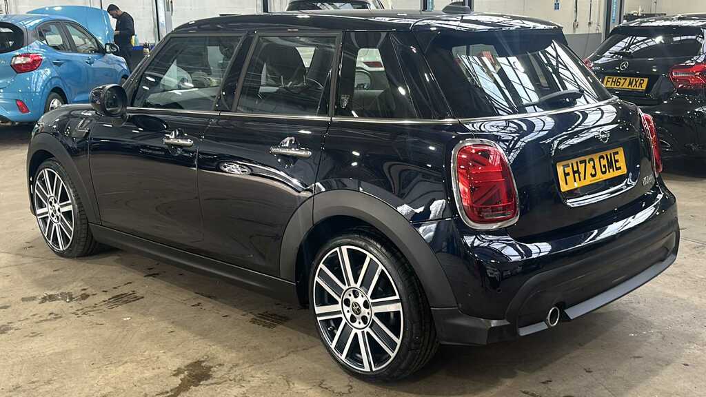 Mini Hatch 1.5 Cooper Exclusive 2024 FH73GME Black #2