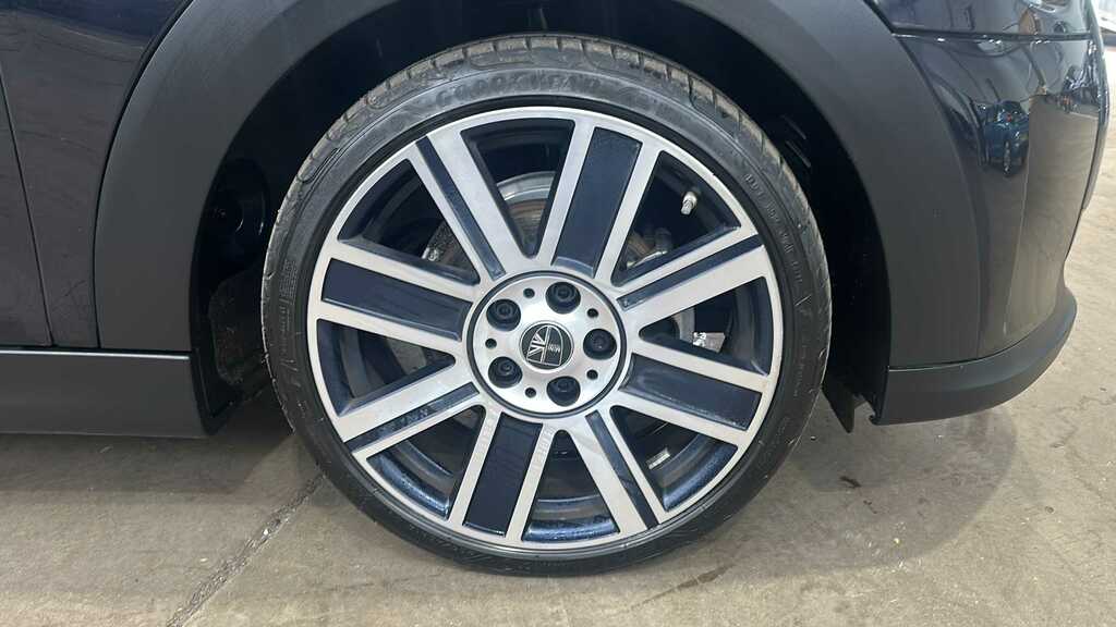 Mini Hatch 1.5 Cooper Exclusive 2024 FH73GME Black #6