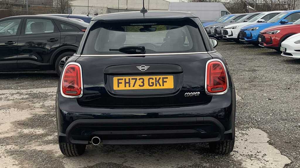 Mini Hatch 1.5 C Exclusive 2024 FH73GKF Black #4
