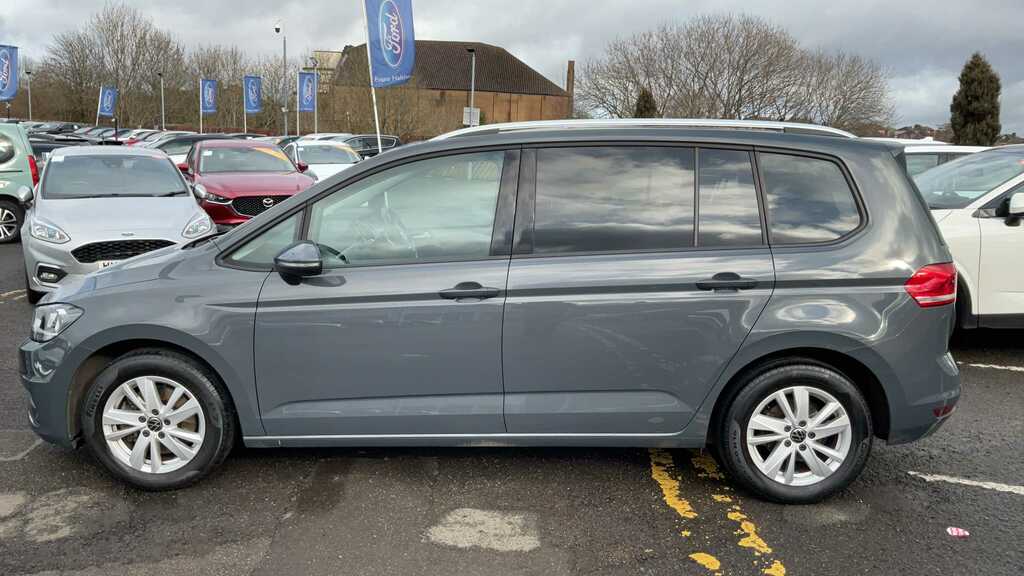 Volkswagen Touran 1.5 Tsi Evo Se Family Dsg 2020 Grey #3