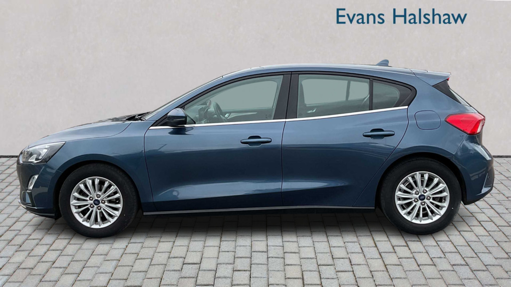 Ford Focus 1.0 Ecoboost 125 Titanium 2021 OY70WJM Blue #4