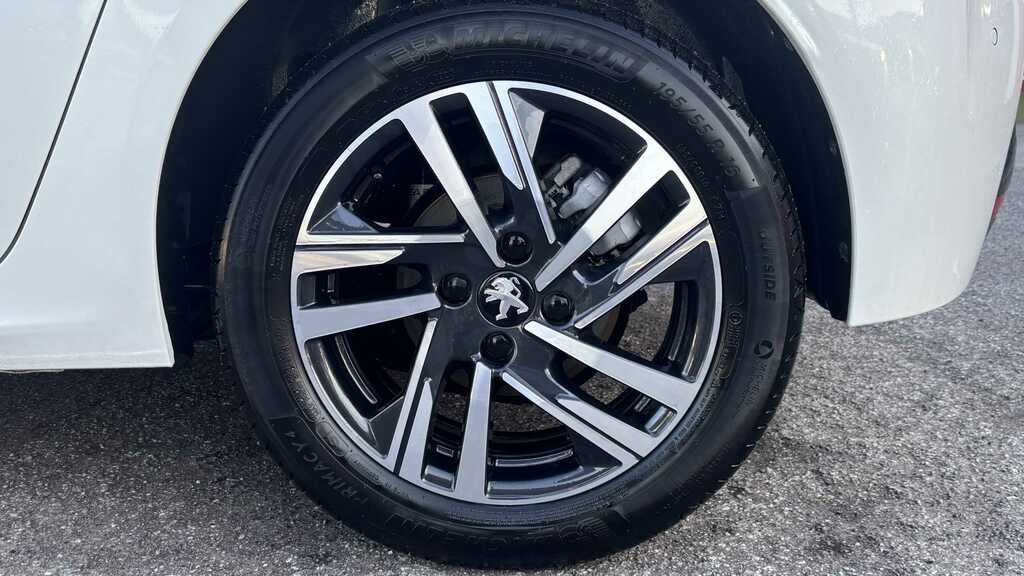 Peugeot 208 1.2 Puretech 100 Allure Premium Eat8 2022 White #6