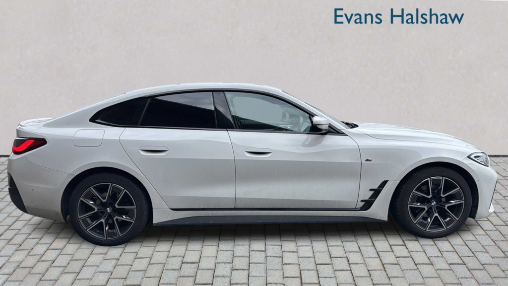 BMW 4 Series 420I M Sport Step 2022 MD22WEA White #3