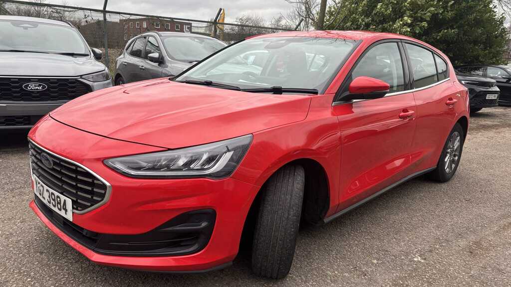 Ford Focus 1.0 Ecoboost Titanium 2023 YGZ3984 Red #2