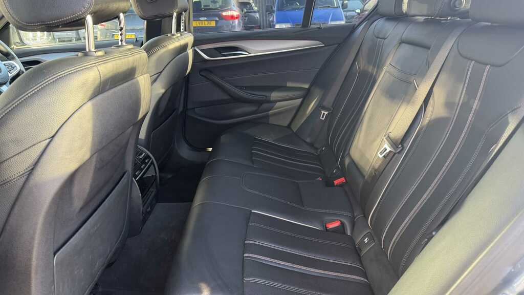 BMW 5 Series 520D Xdrive M Sport 2018 YD68OOG #5