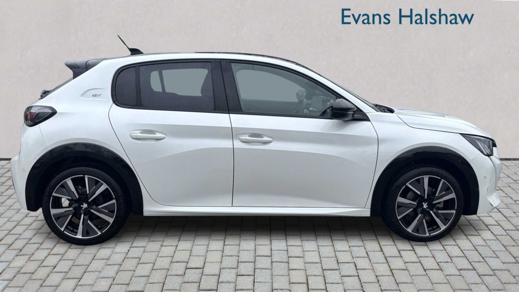 Peugeot 208 1.2 Puretech 130 Gt Eat8 2022 GF72FMZ White #3
