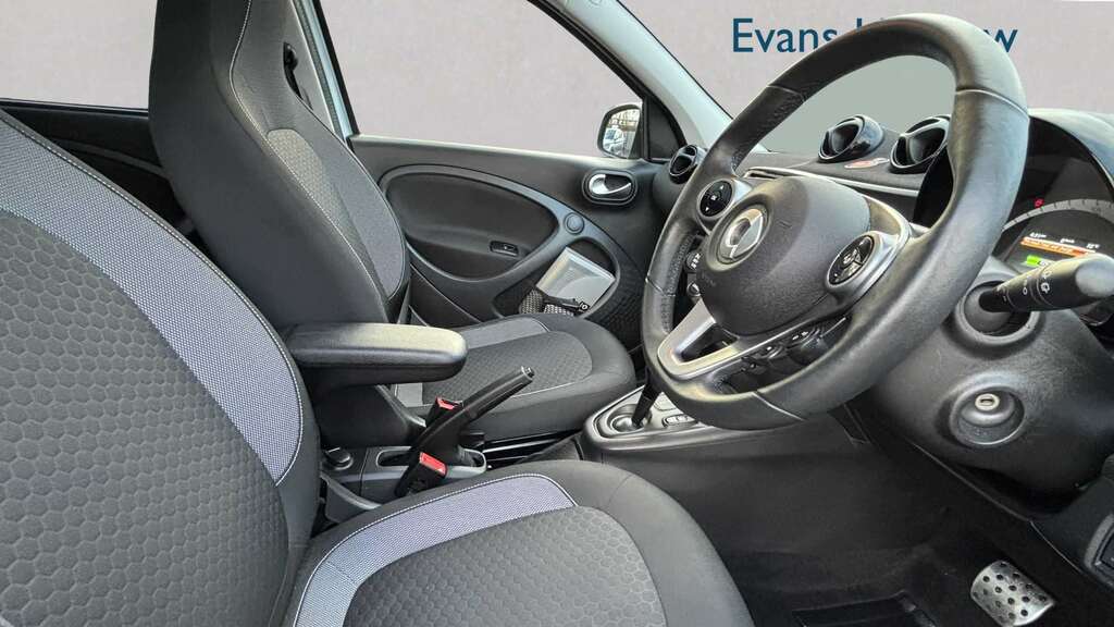 Smart Forfour 60Kw Eq Premium 17Kwh 22Kwch 2022 Silver #3