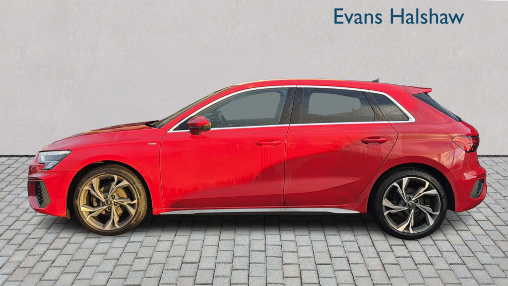 Audi A3 30 Tfsi S Line S Tronic 2023 SD73HYL Red #3