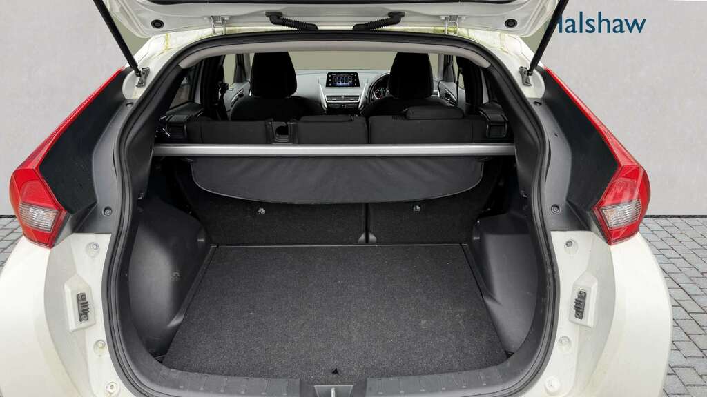 Mitsubishi Eclipse Cross 1.5 3 2018 WO67HXX White #5