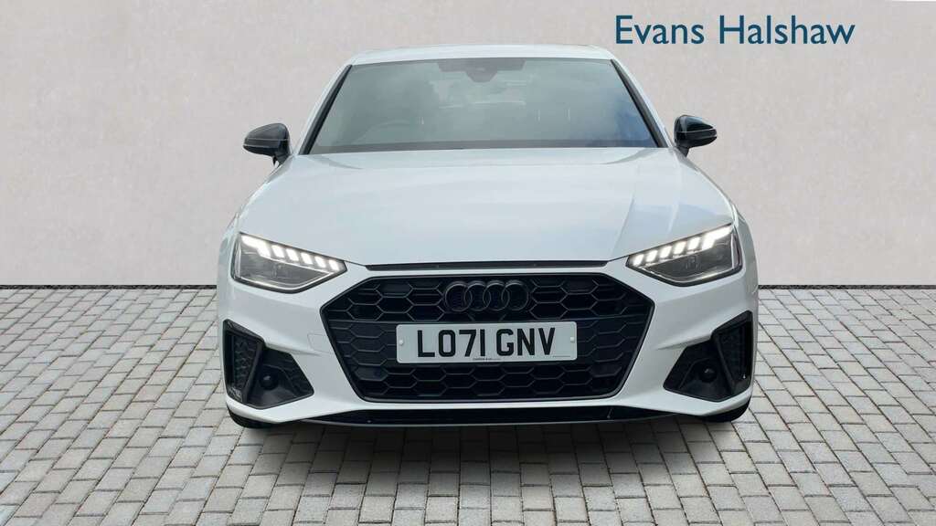 Audi A4 35 Tdi Black Edition S Tronic 2022 White #3