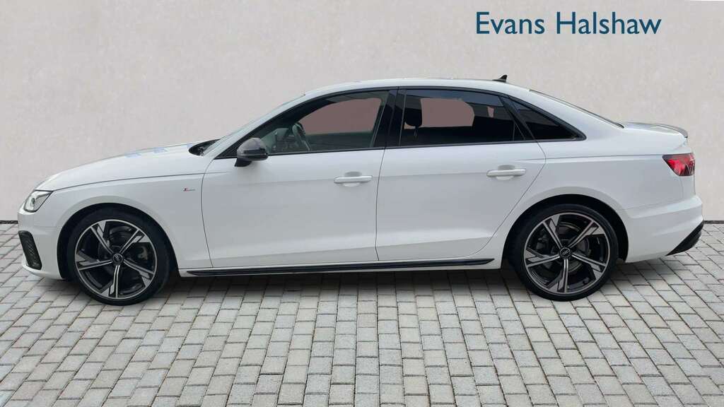 Audi A4 35 Tdi Black Edition S Tronic 2022 White #2