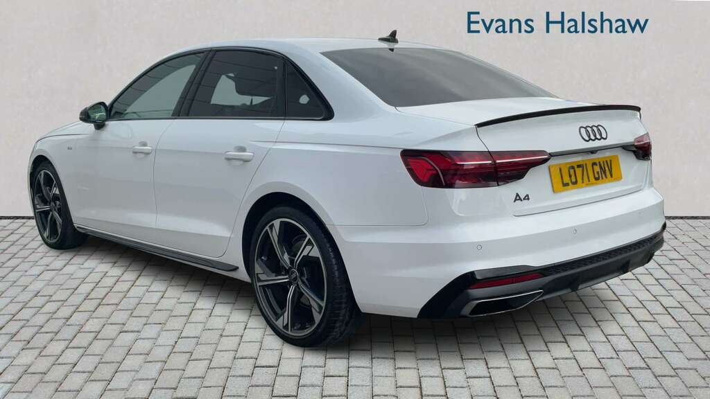 Audi A4 35 Tdi Black Edition S Tronic 2022 White